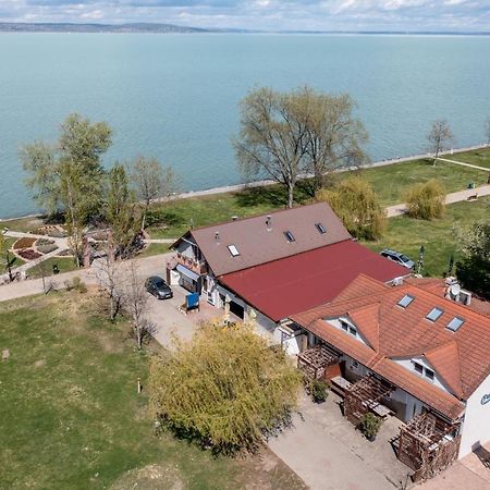 Pelso Apartman Zamárdi Buitenkant foto